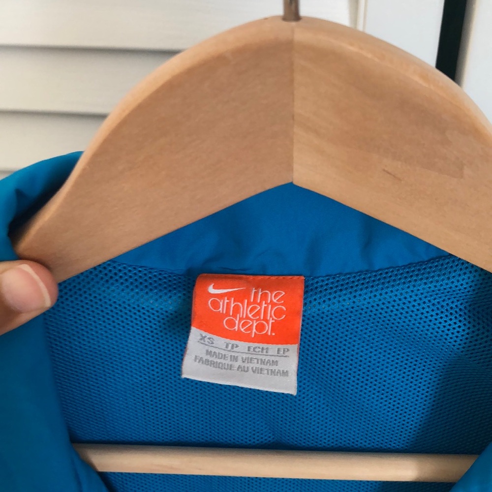 Nike workout jacket - Picture 9 of 12